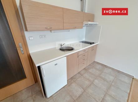 Pronájem bytu, 1+kk, 28 m²