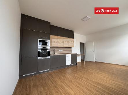 Pronájem bytu, 1+kk, 32 m²