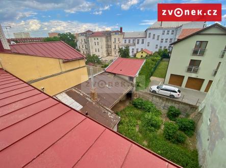 Prodej komerčního objektu, administrativní budova, 400 m²