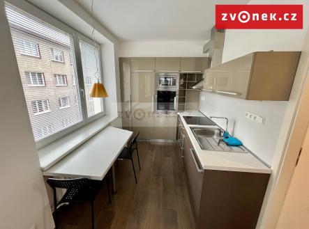 Pronájem bytu, 2+kk, 61 m²