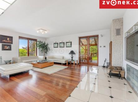 Prodej - komerční objekt, administrativní budova, 550 m²
