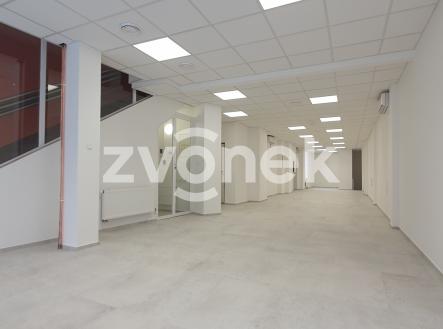 Pronájem komerčního objektu, obchodní centrum, 147 m²