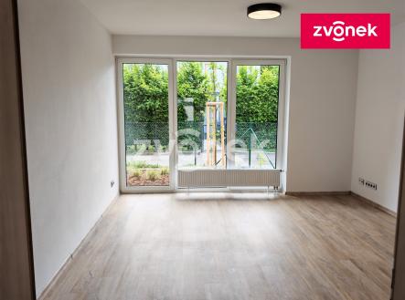 Pronájem bytu, 1+kk, 32 m²