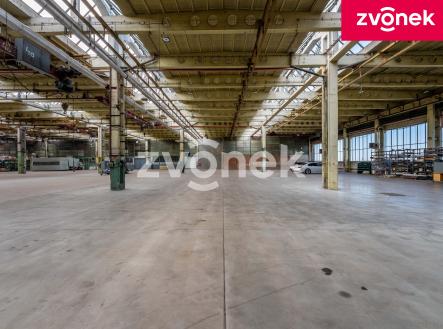 Pronájem výrobní prostor, 2 800 m²