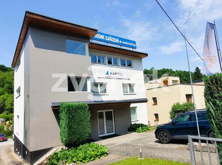 Pronájem kanceláře, 90 m²