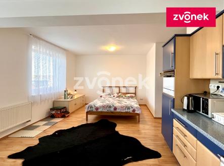 Pronájem bytu, 1+kk, 32 m²