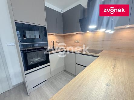 Pronájem bytu, 1+kk, 37 m²