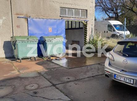 Pronájem skladovací prostor, 750 m²