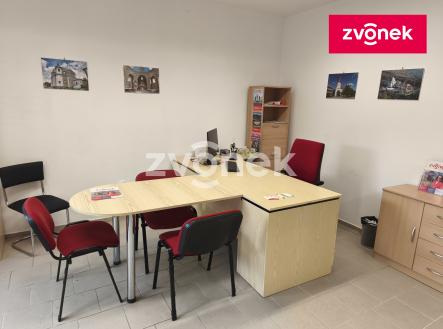 Pronájem komerčního objektu, administrativní budova, 45 m²