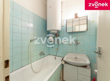 Pronájem bytu, 1+1, 37 m²