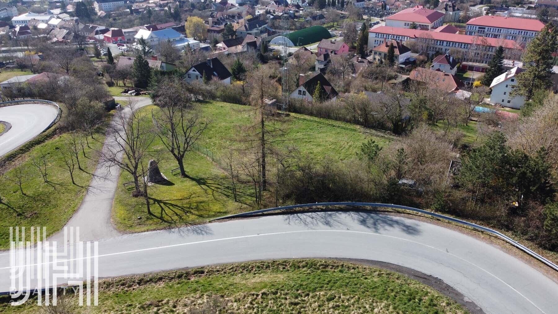 Prodej pozemku s úžasným výhledem na Konici a okolí