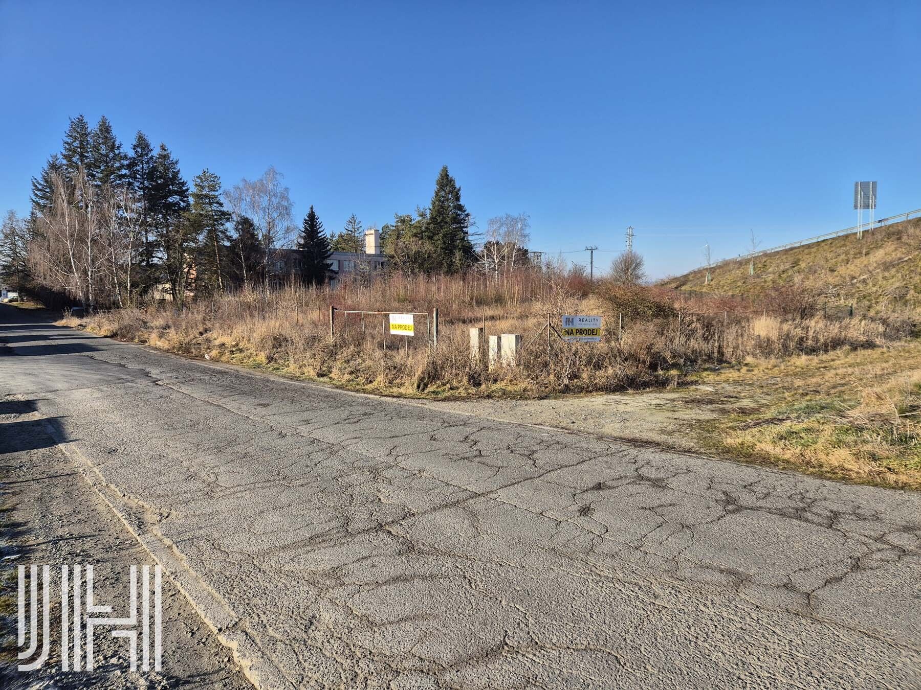 Prodej komerčního pozemku s vydaným stavebním povolením