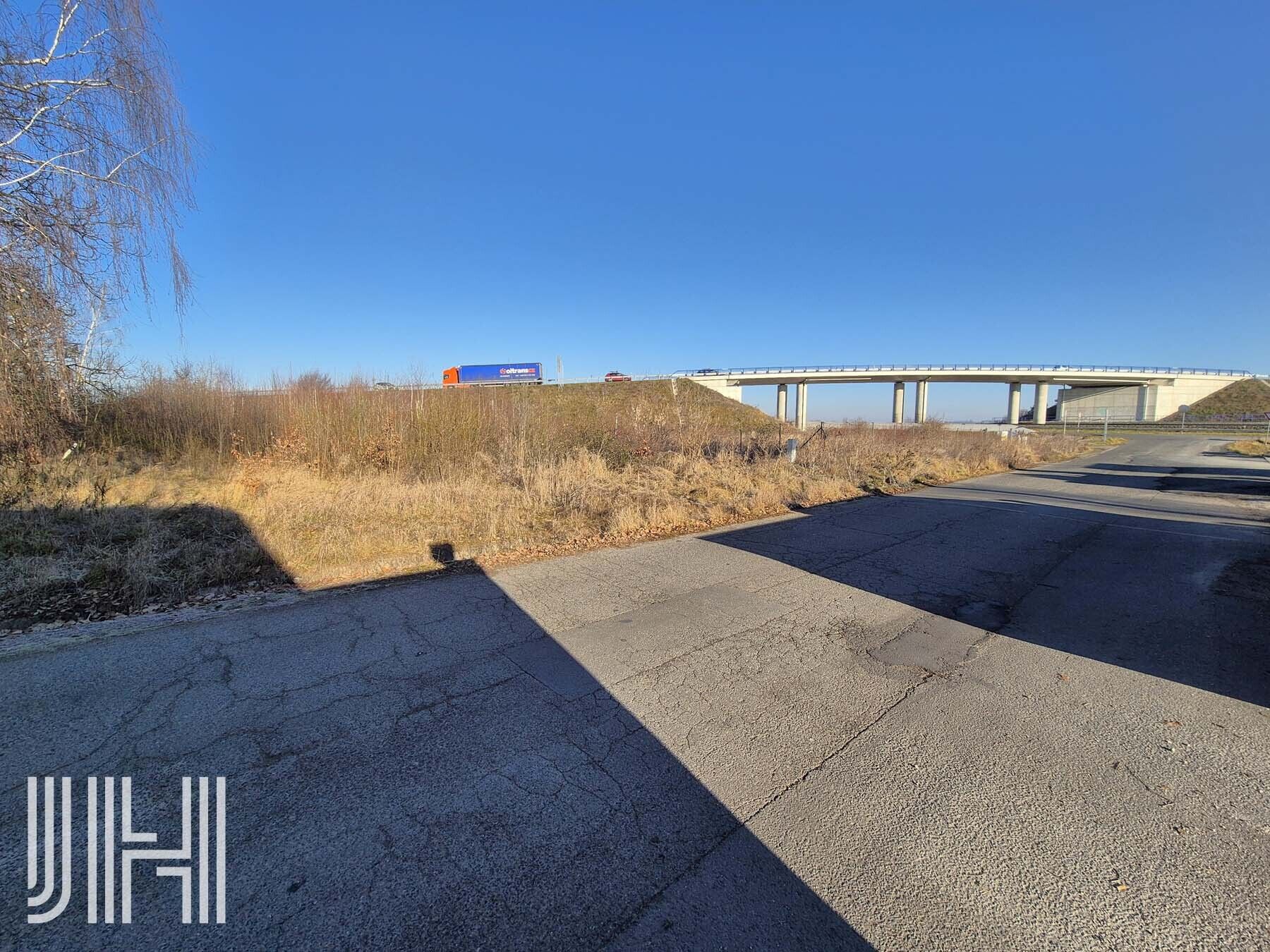 Prodej komerčního pozemku s vydaným stavebním povolením