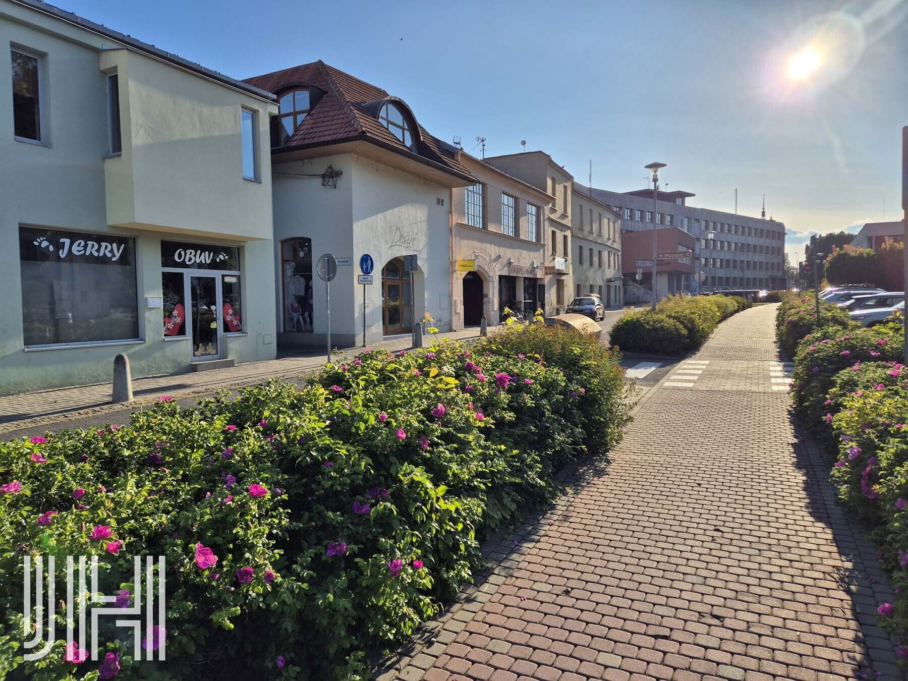 Prodej komerčního objektu v centru města u parkoviště a pěší zóny