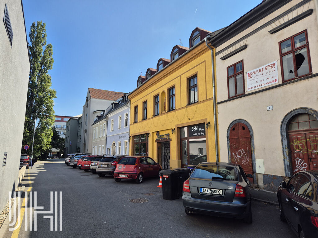 Pronájem obchodu/kanceláře v centru města