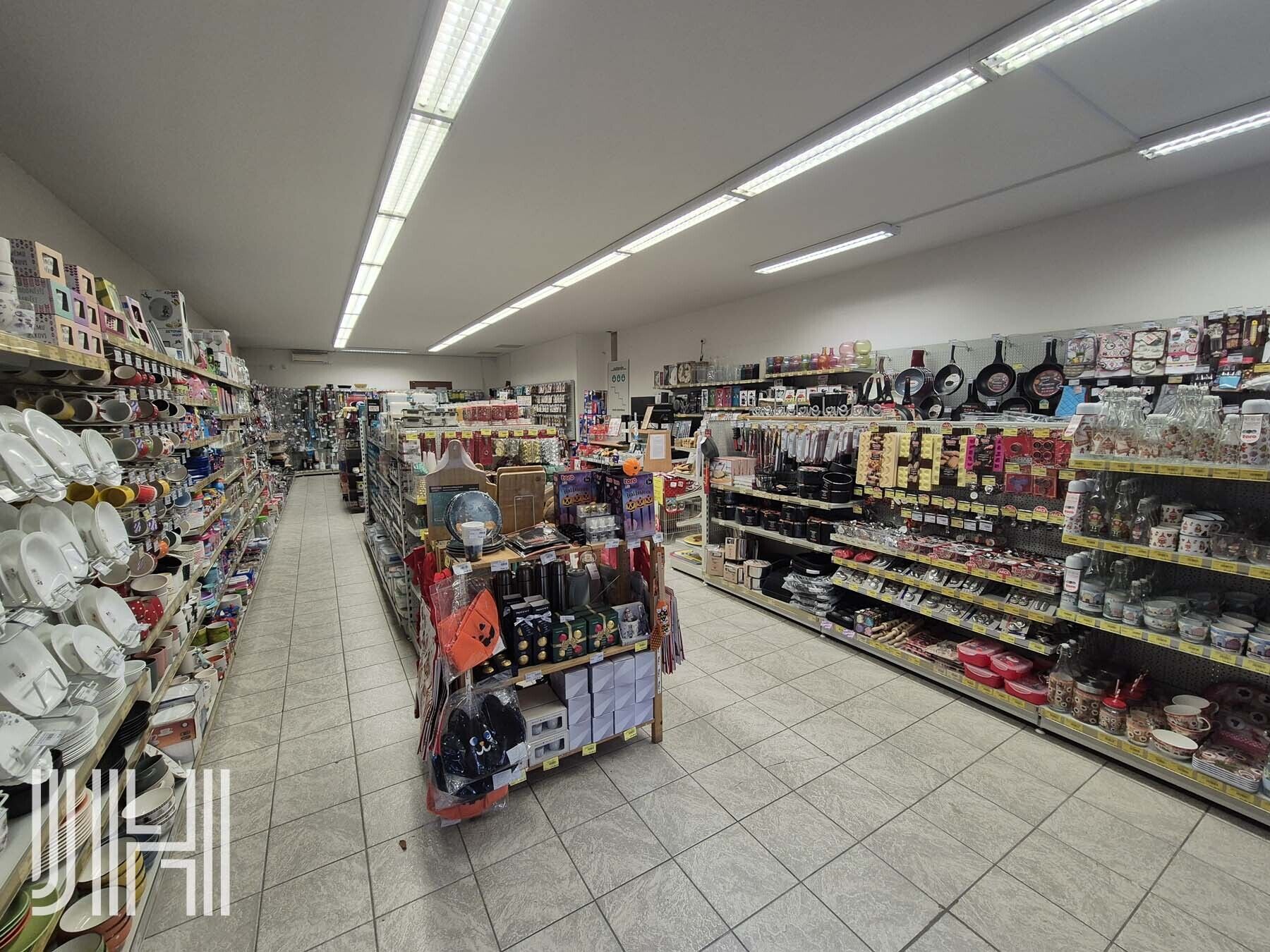 Pronájem dvoupodlažních obchodních prostor na pěší zóně