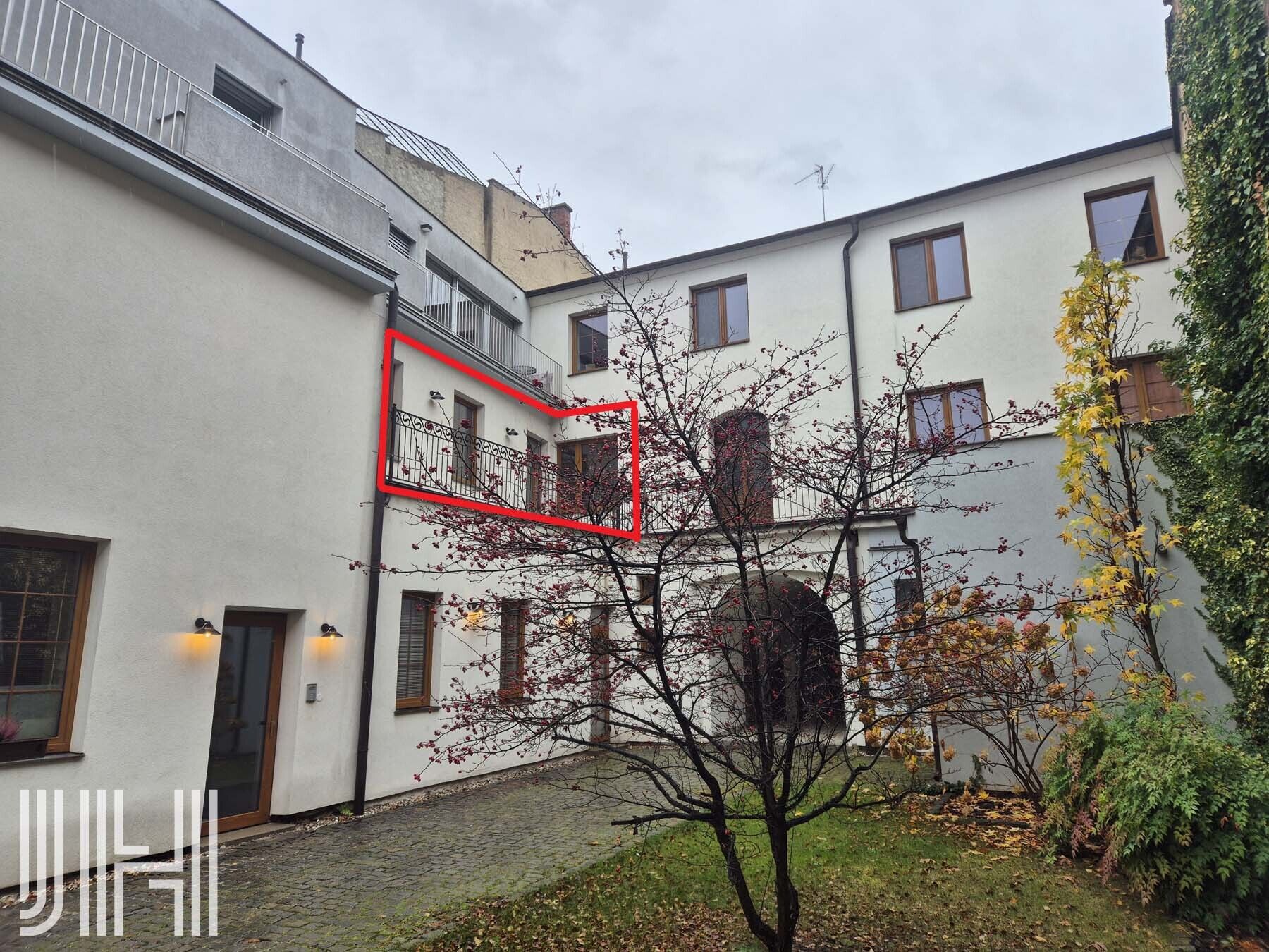 Pronájem nově vybudovaných kanceláří v centru s možností parkování