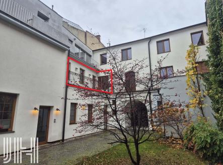 Pronájem kanceláře, 70 m²