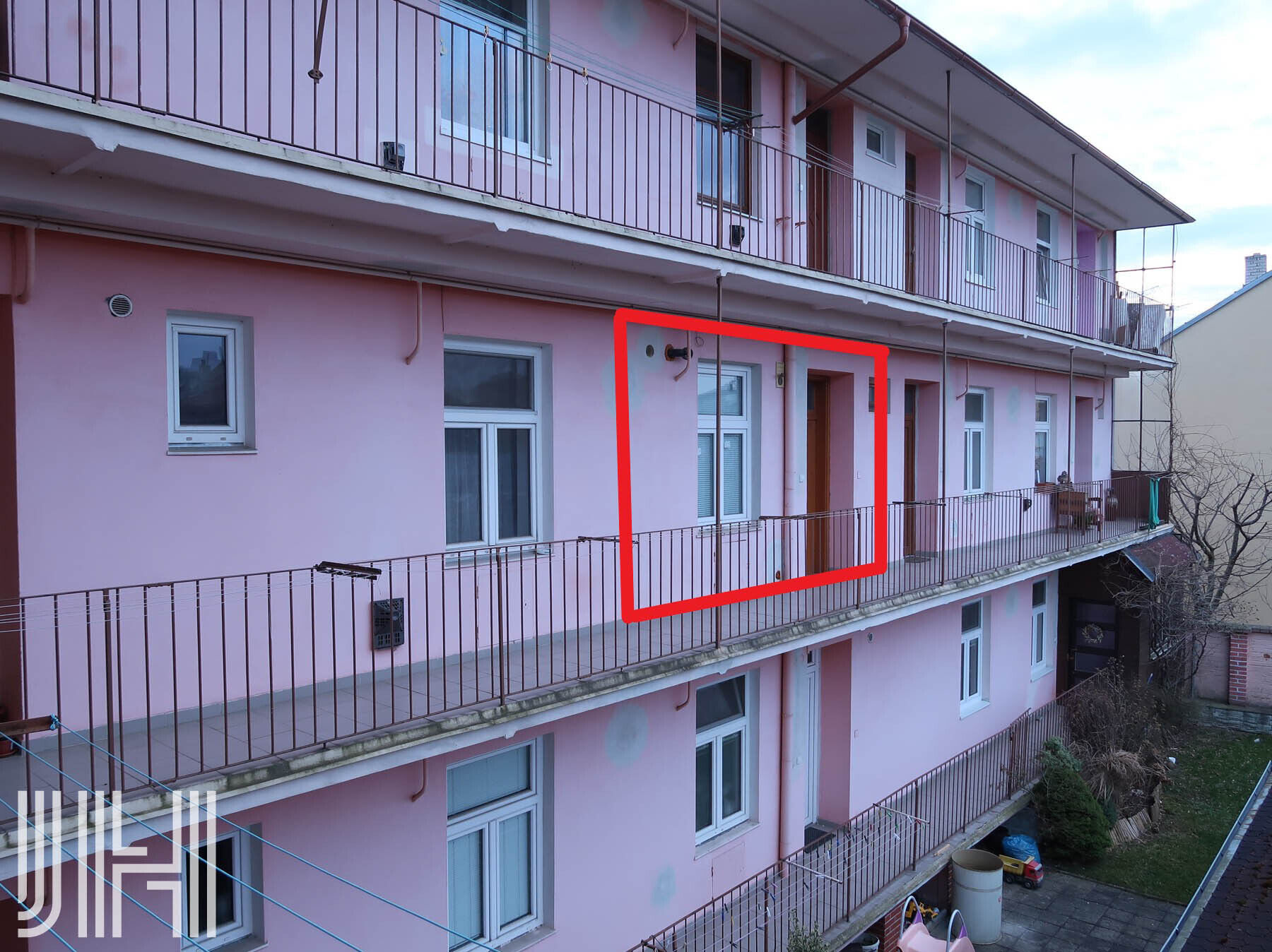 Pronájem zděného prostorného bytu 1+1 po rekonstrukci