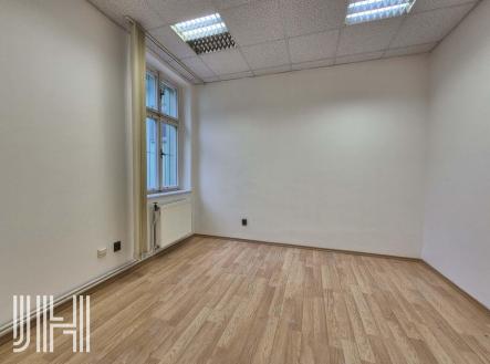 Pronájem kanceláře, 58 m²