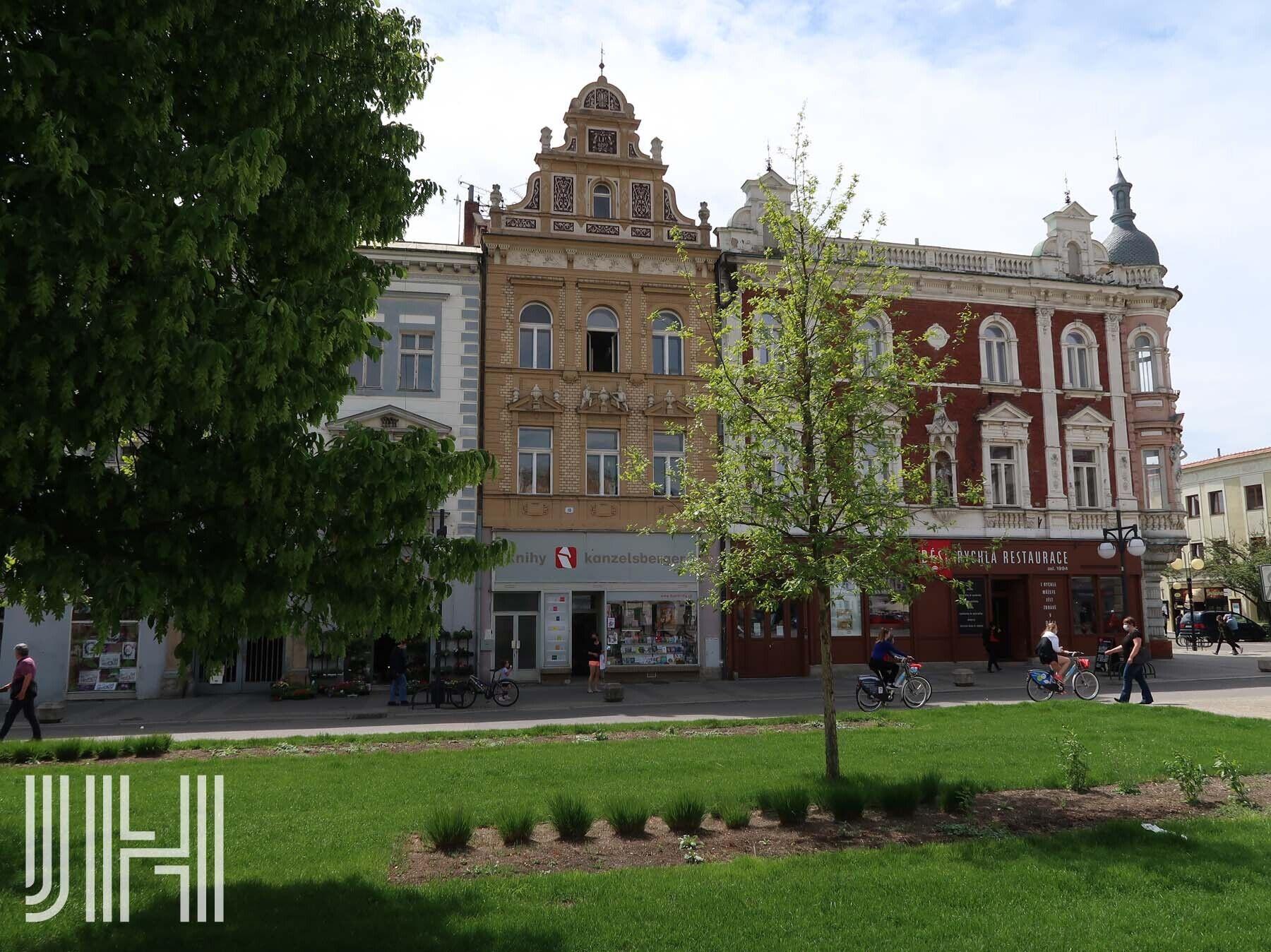 Prodej atypického podkrovního bytu 4+kk v centru města