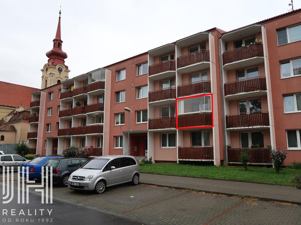 Pronájem prostorného bytu 2+1 v centru města