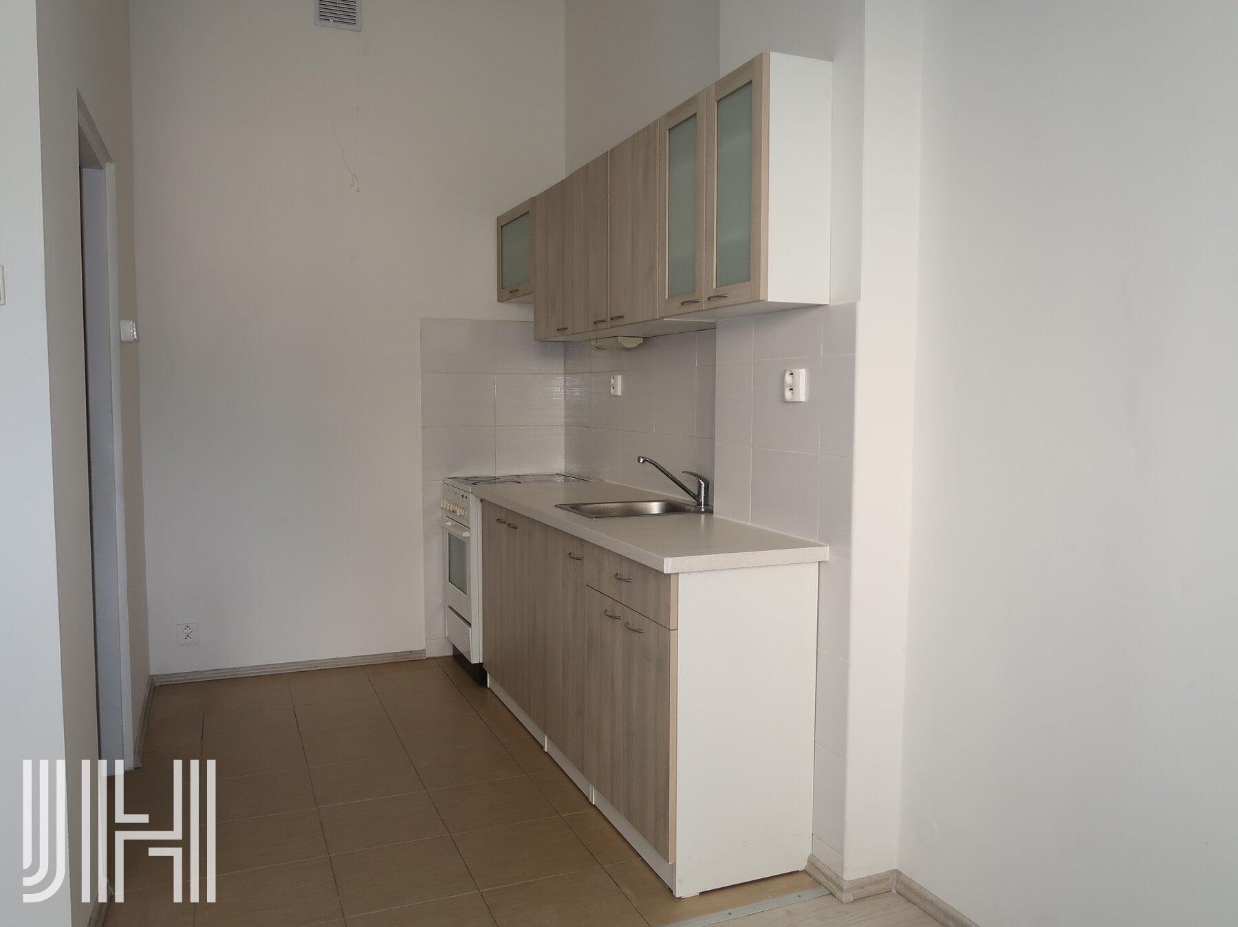 Pronájem prostorného bytu 1+1 v centru Prostějova