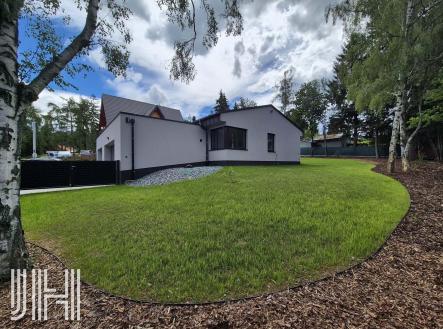 Pronájem domu/vily, 165 m²