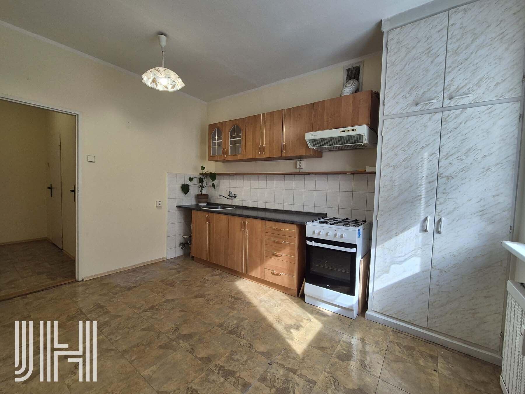 Prodej prostorného bytu 2+1 s lodžií kousek od centra města