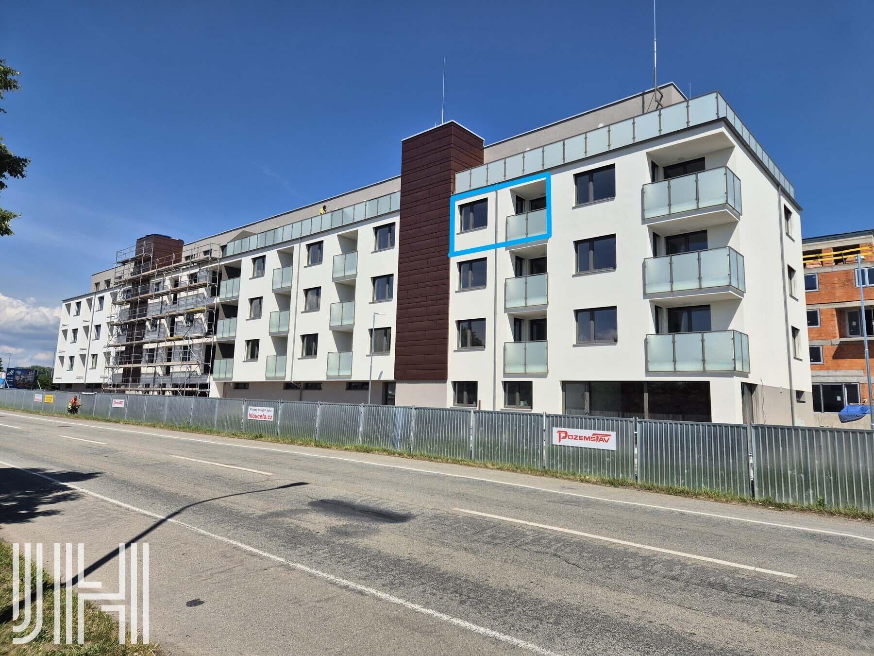 Prodej nově dokončeného bytu 2+kk u lesoparku Hloučela