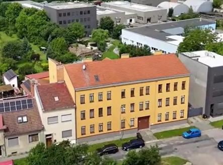 Prodej nájemního domu, 975 m²