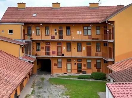 Prodej nájemního domu, 975 m²