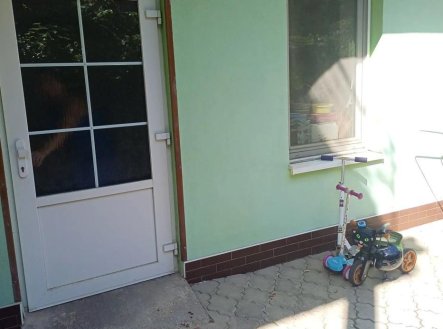 Pronájem obchodní prostory, 150 m²