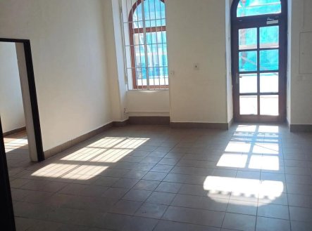 Prodej obchodní prostory, 75 m²