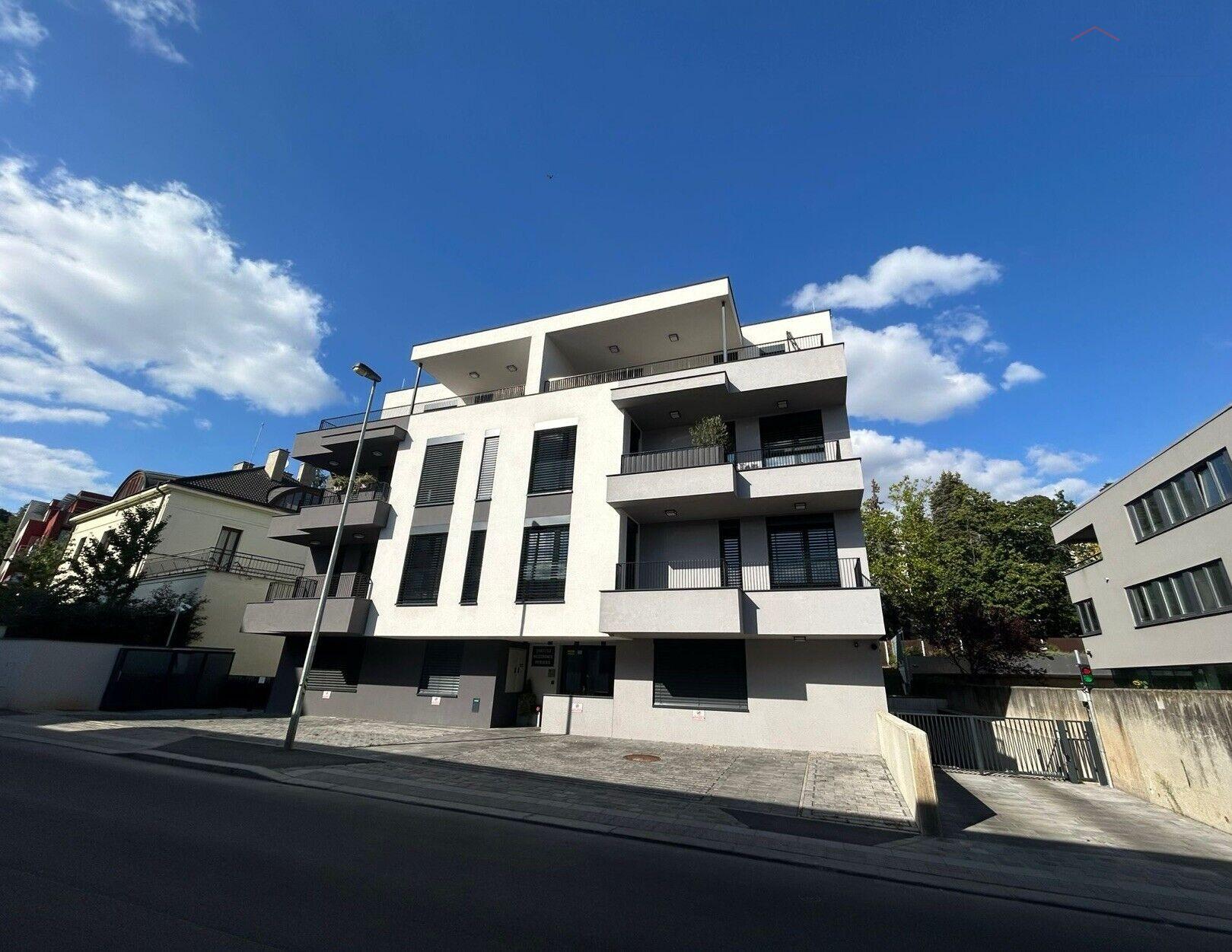 Pronájem byt 2kk, Praha 2, Perucká