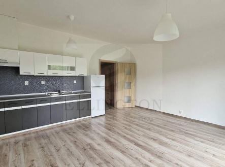Pronájem bytu, 1+kk, 33 m²