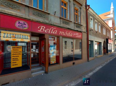 Pronájem - obchodní prostor, 80 m²