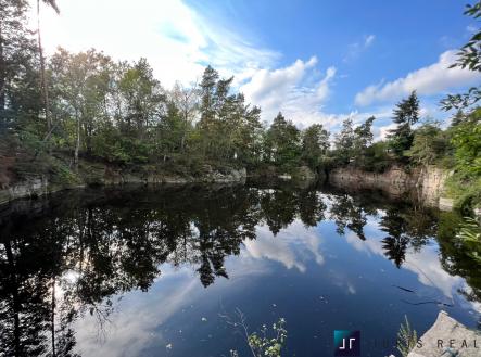 Prodej pozemku pro komerční výstavbu, 6 731 m²