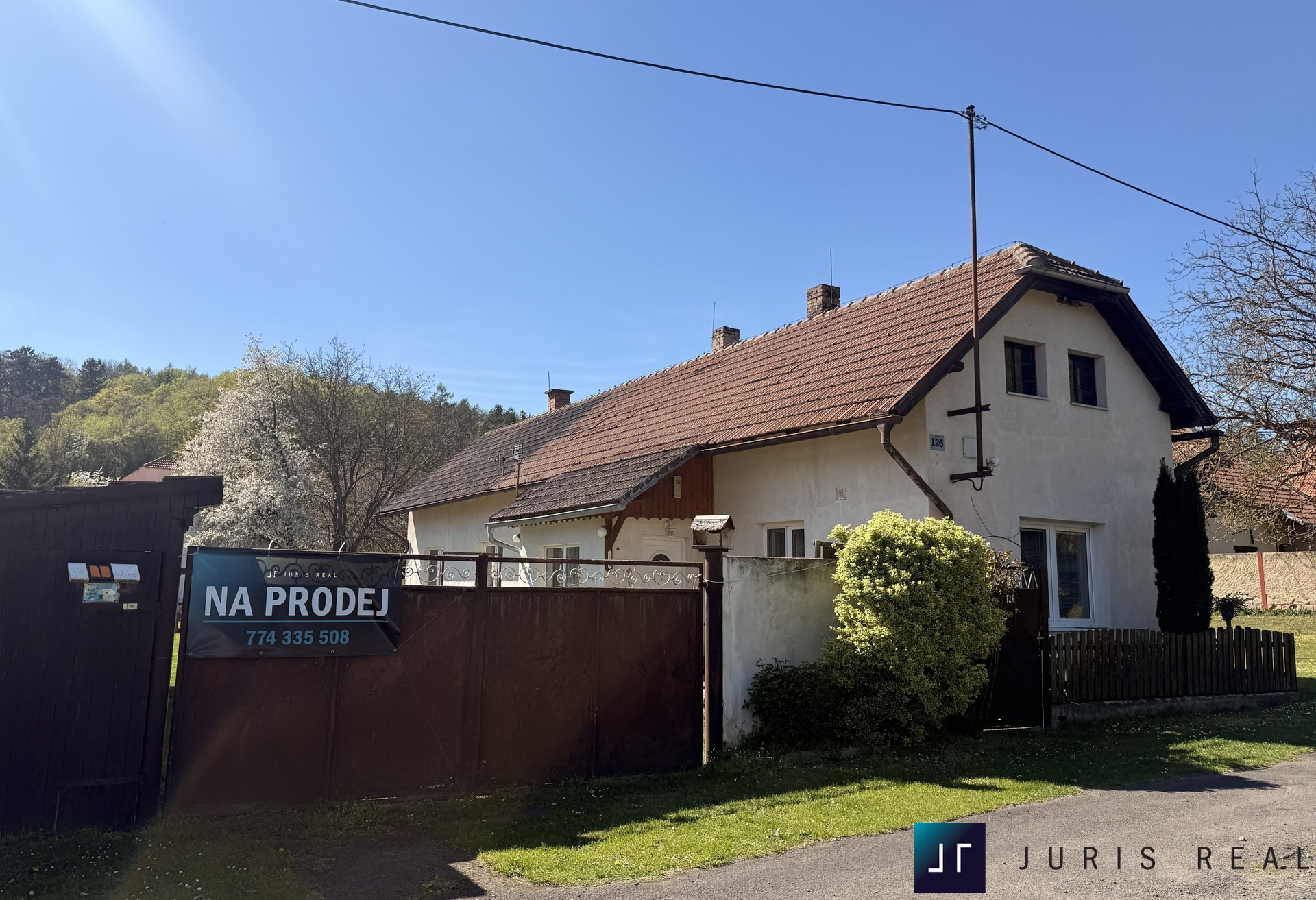 pohled na dům čelní 1