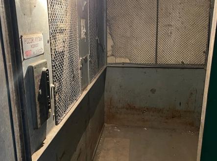 Pronájem komerčního objektu, sklad, 270 m²