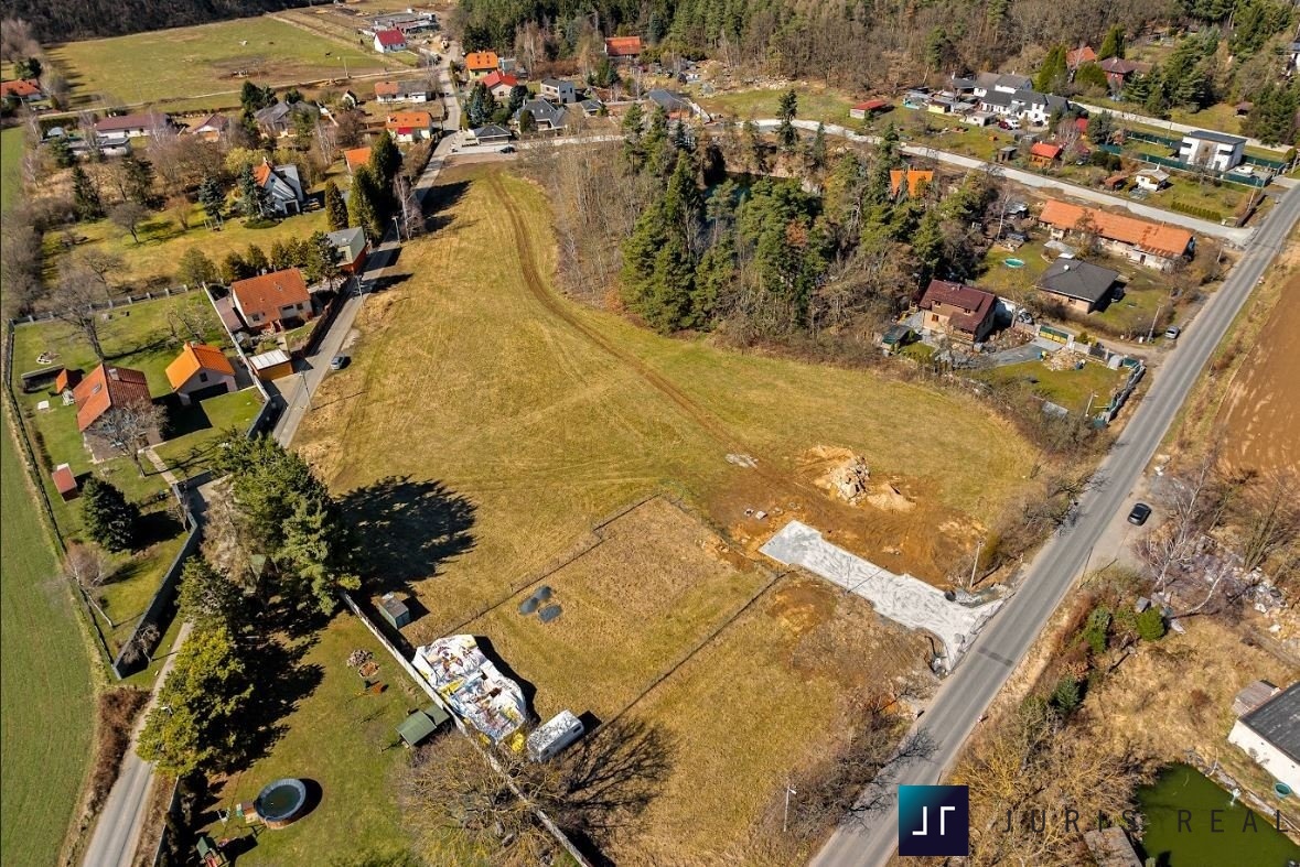 prodej-pozemky-pro-bydleni-900m2-mukarov-zernovka-spodek-07a6e0