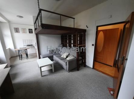 Pronájem bytu, 1+kk, 40 m²