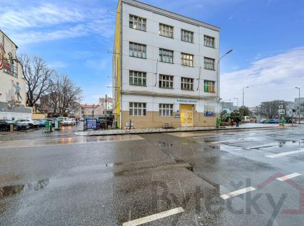 Pronájem komerčního objektu, jiný, 84,9 m²