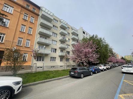 Pronájem bytu, 2+1, 56 m²