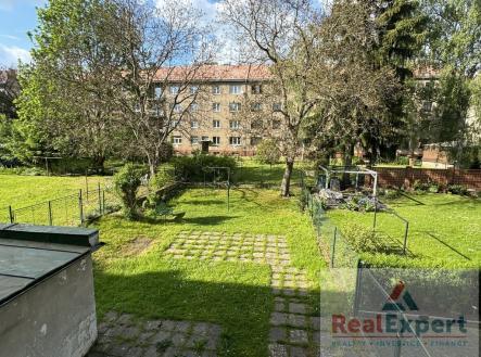 Prodej nájemního domu, 430 m²