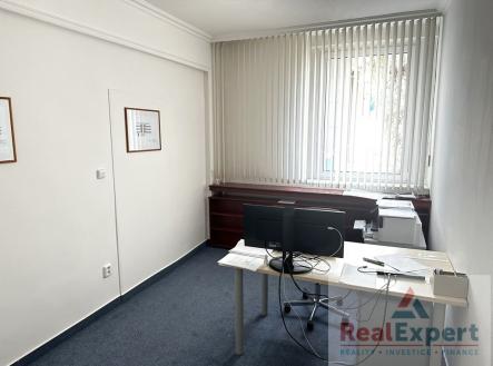 Pronájem kanceláře, 40 m²