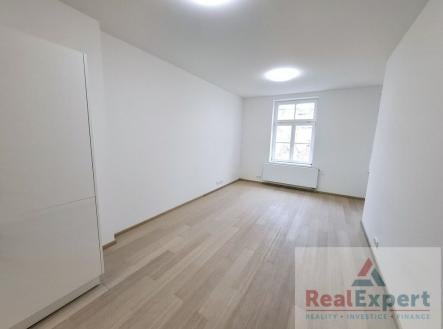 Pronájem bytu, 1+kk, 29 m²