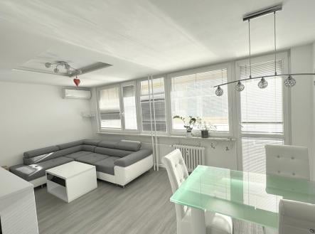 Pronájem bytu, 4+kk, 92 m²