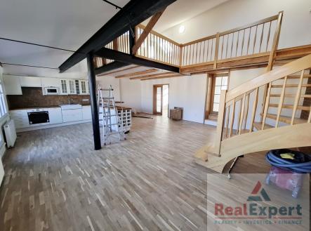 Pronájem bytu, 5+kk, 166 m²