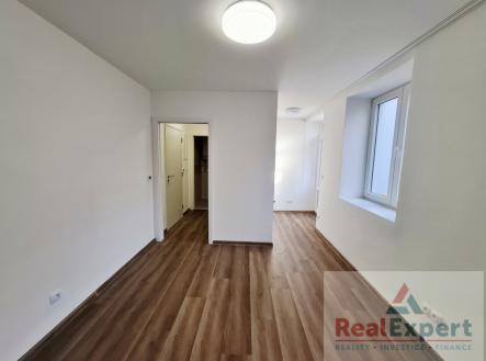 Pronájem bytu, 1+kk, 23 m²